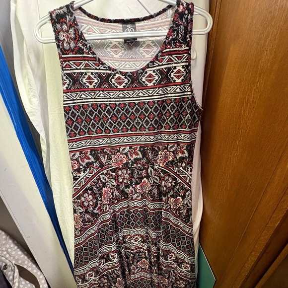 Agnes & Dora Dresses & Skirts - Agnes & Dora Sleeveless Red, Black, white print dress